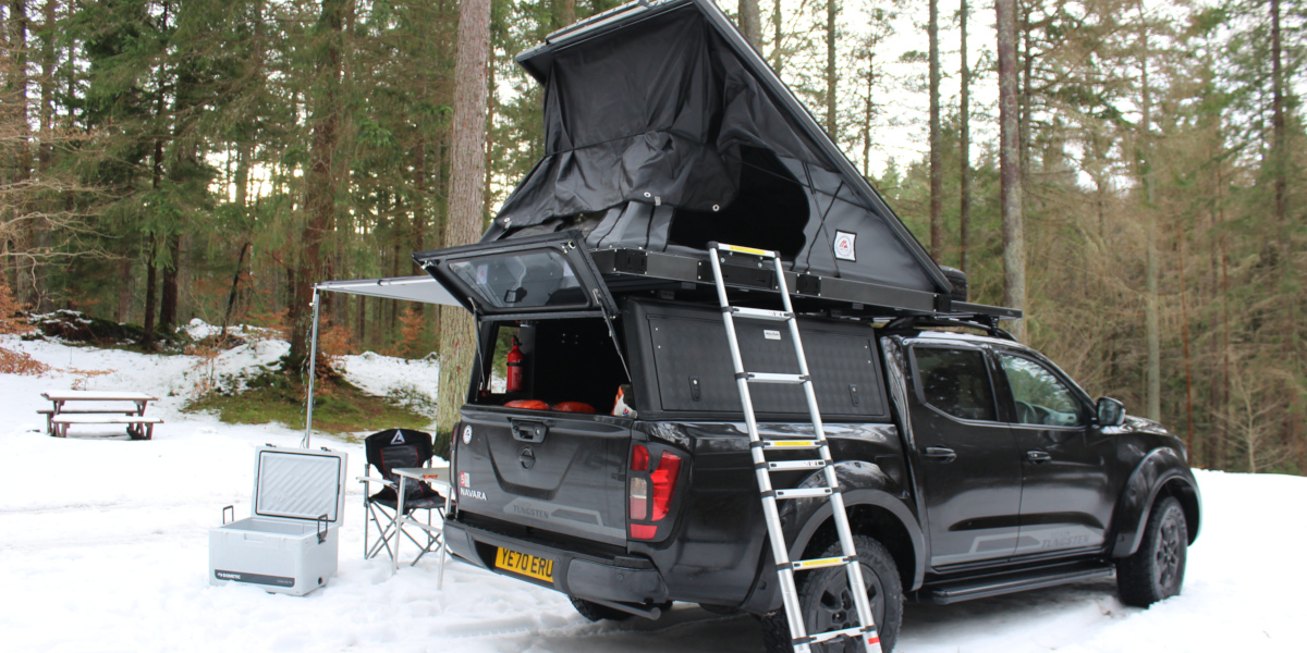 4x4 with ladder to rooftop tent